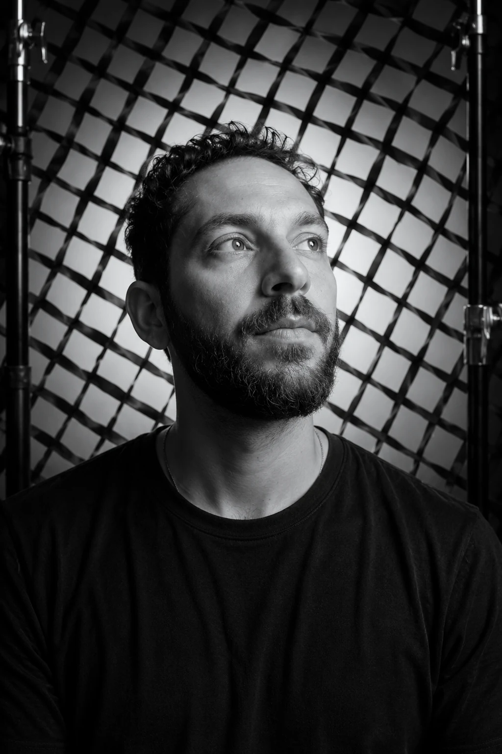 Retrato em preto e branco de Leonardo Cipriano
